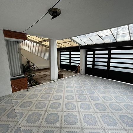 Villa Casa Chimenea A 5 Minutos Del Aeropuerto à Bogotá Extérieur photo