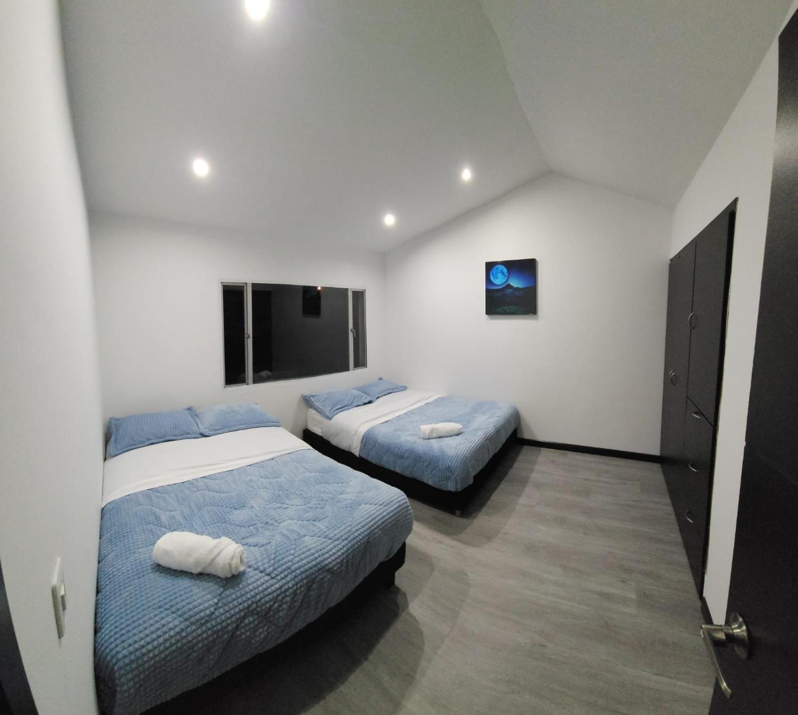Villa Casa Chimenea A 5 Minutos Del Aeropuerto à Bogotá Extérieur photo